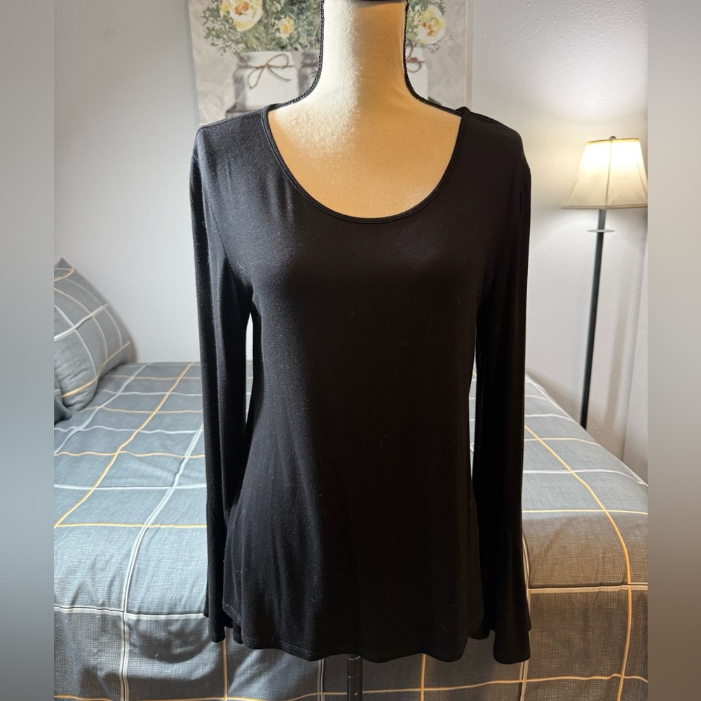 ♥️❄️Green Envelope Black Long-Sleeve Scoop Neck Top Size M